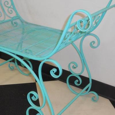 lOT 616 - Turquoise Painted Wire Garden Seat
