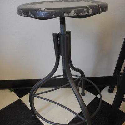 Lot - 626 - 4 Stools - 3 Wooden & 1 Metal