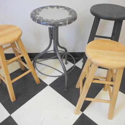 Lot - 626 - 4 Stools - 3 Wooden & 1 Metal