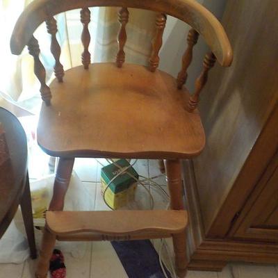 Oak Child chair (Baker Furniture). 