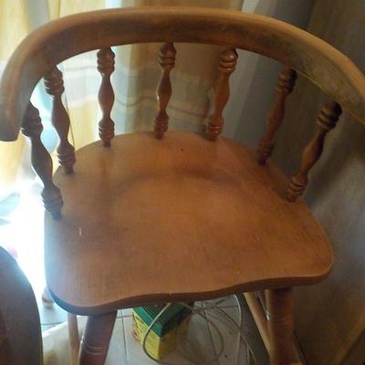 Oak Child chair (Baker Furniture). 