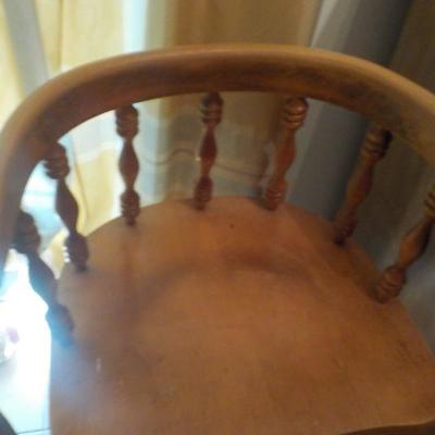 Oak Child chair (Baker Furniture). 