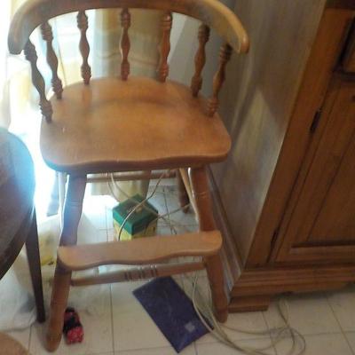 Oak Child chair (Baker Furniture). 
