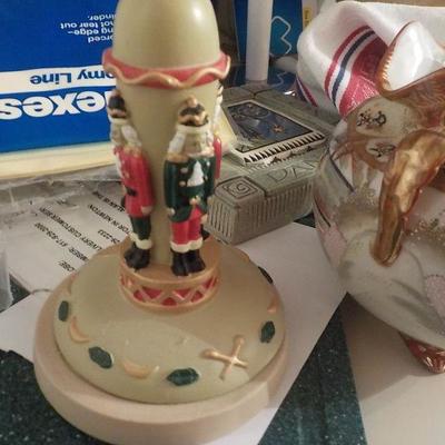 Nut Cracker piece and stunning oriental Vase.