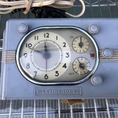 #132 - Collection of 3 Vintage Wall Clocks and 2 Vintage Alarm Clocks