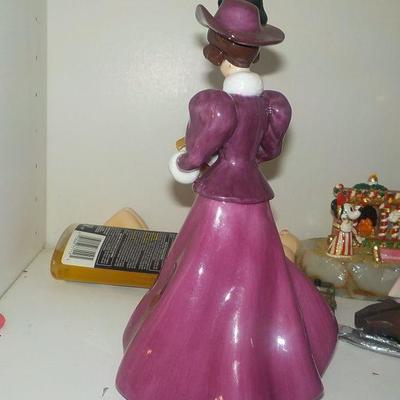 Barbie "Hallmark" 1997 collectible Ceramic figurine.