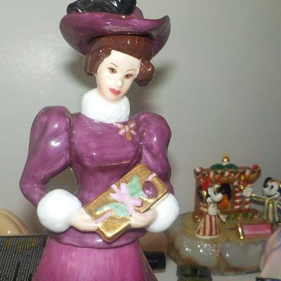 Barbie "Hallmark" 1997 collectible Ceramic figurine.