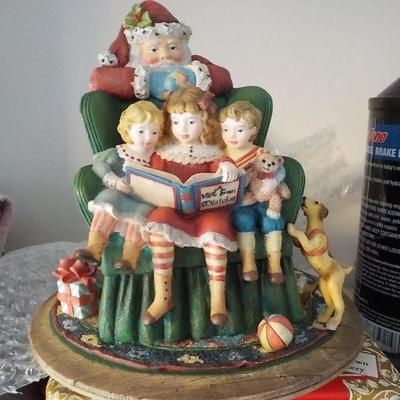 Susan Winget / Santas watching Over 1998.