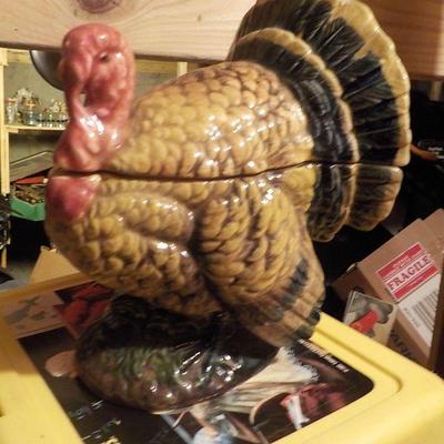Vintage " Lefton" ceramic turkey trinket holder.