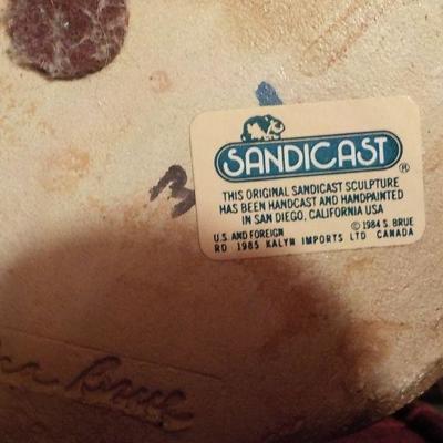 :"Sandra Brue" Sandicast "Bassett Hound" Figurine. 