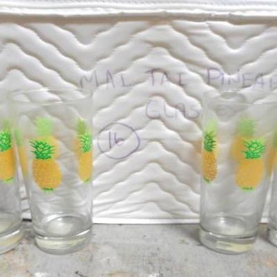 Lot 826 - Group of Mai Tai Pineapple Glasses with Storage Case