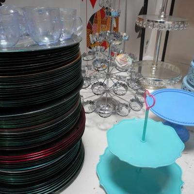 Lot 840 - Cake and Cup Cake stands + Assorted glassware