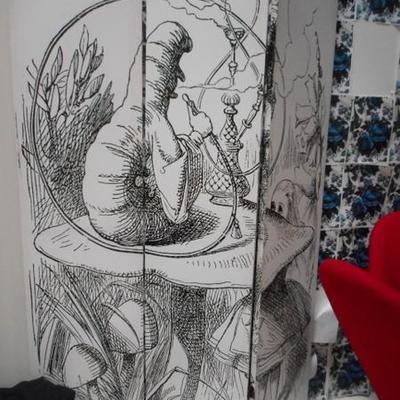 Lot 842 - Alice in Wonderland Theme Room