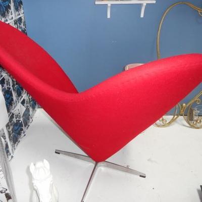 Lot 842 - Alice in Wonderland Theme Room