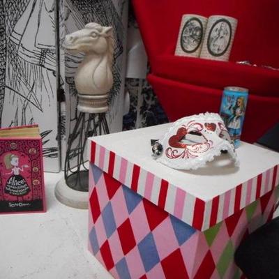 Lot 842 - Alice in Wonderland Theme Room