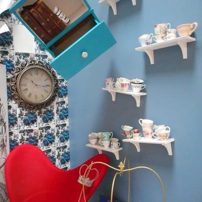 Lot 842 - Alice in Wonderland Theme Room