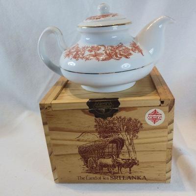 Little Tea Pot in Original Wooden Box