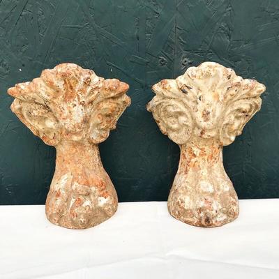#137 - Collection of Detailed Decor, Claw Feet, Gold Corbel