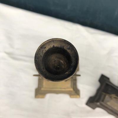 #137 - Collection of Detailed Decor, Claw Feet, Gold Corbel