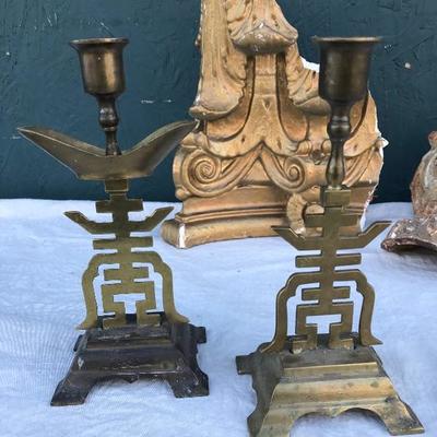 #137 - Collection of Detailed Decor, Claw Feet, Gold Corbel