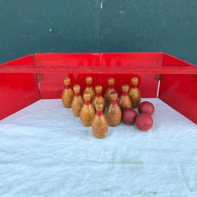 #139 - Antique Miniature Bowling Game and Horseshoe Set