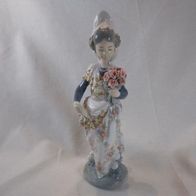 Lladro "Daisa"
