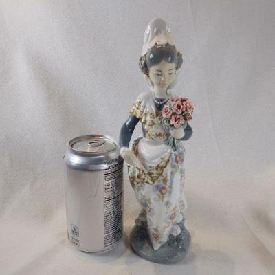 Lladro "Daisa"