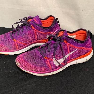 Nike Free TR Flyknit Shoes Purple Orange White sz 7 Womens 
