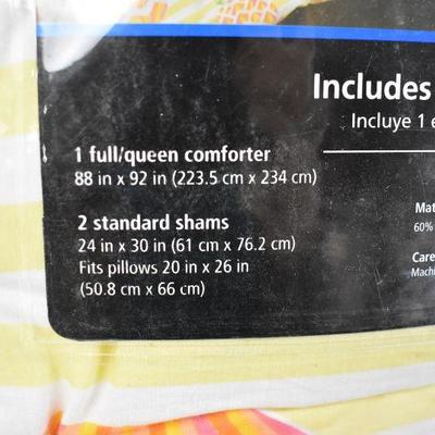 Mainstays Comforter Set. 3 pcs size Full/Queen Yellow Stripes & Pineapples - New
