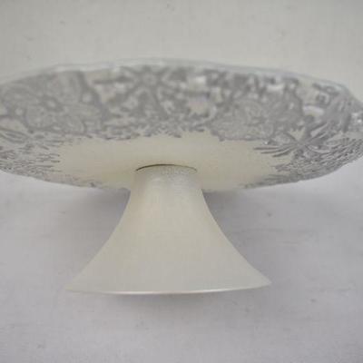 Small Cake Plate. Silver/Cream/Snowflakes - New