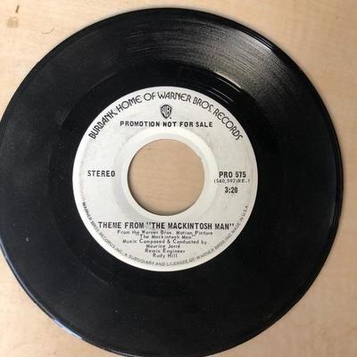 #47 - Collection of Vintage Books, Penncrest Phonograph, 8 Records