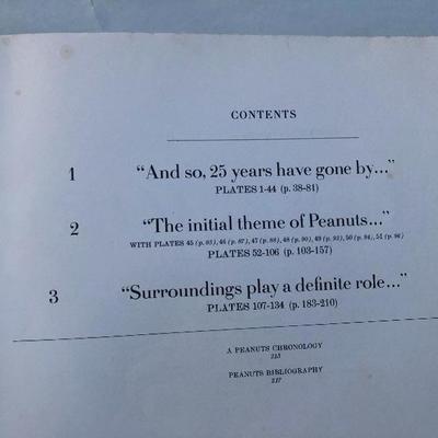 #47 - Collection of Vintage Books, Penncrest Phonograph, 8 Records