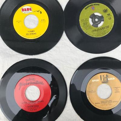 #47 - Collection of Vintage Books, Penncrest Phonograph, 8 Records