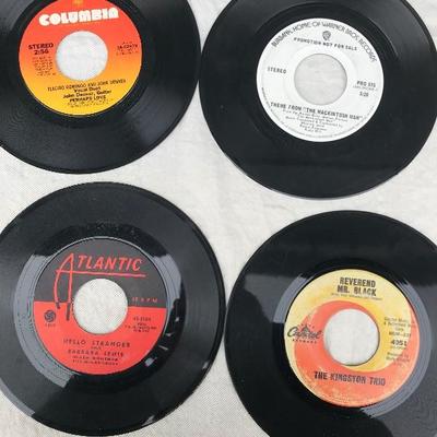 #47 - Collection of Vintage Books, Penncrest Phonograph, 8 Records