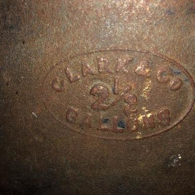 Cast ron Clark & Co 2 1/2 Gallon Pot with Lid 14