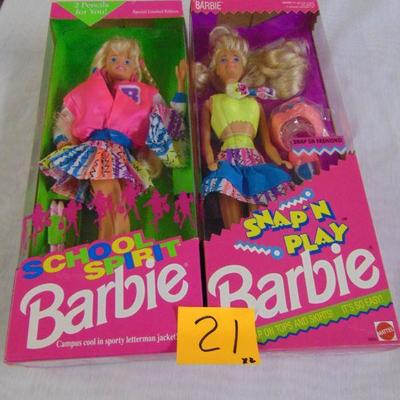 21 Barbie dolls