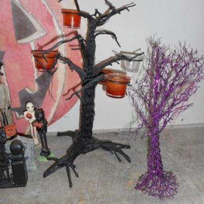 Lot 411 - Halloween Themed Miniatures & Pumpkin Sign