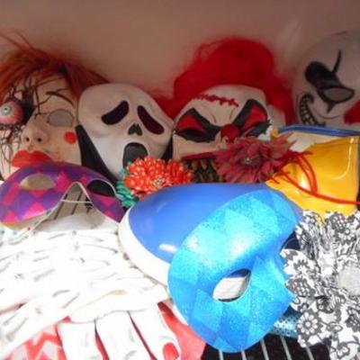 Lot 412 - Halloween Items w/ Psycho Clowns & Metro Rack Included