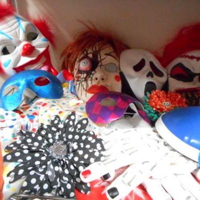 Lot 412 - Halloween Items w/ Psycho Clowns & Metro Rack Included