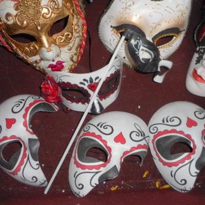Lot 413  - 6 Nice Mardi Gras Masks