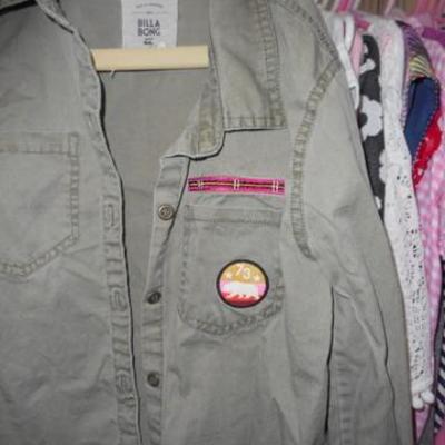 Lot 415 - All Sizes of Youth Girls Clothing & Extendable Clothes