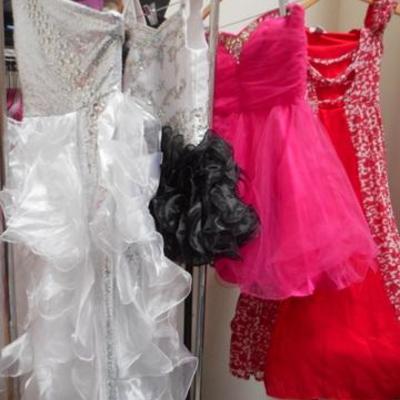 Lot 419 - Very Pretty Party Gowns / 4 total 