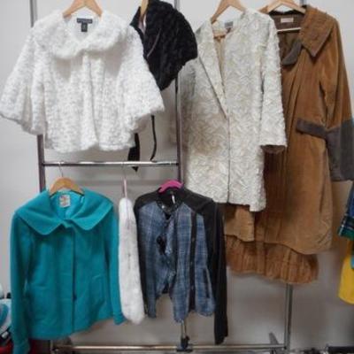 Lot 422 - Womens Coats