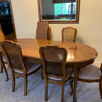Oval dining table with 6 chairs