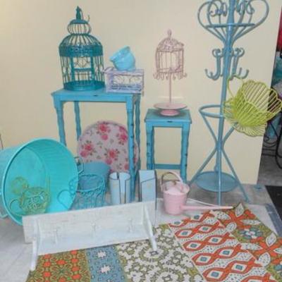 Lot 433 - Great Shabby Chic Tables / Decorative Vintage Items