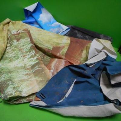 Lot 850 - Photo Backdrops/Backgrounds 3 Large & 1 Smaller 