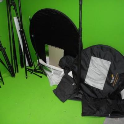 Lot 851 - 10 Photo Tripods, Storage & Travel Bags, Reflectors
