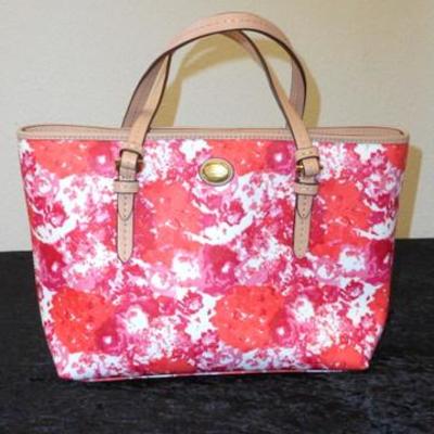 Lot 692 - Coach Purse/Handbag in Excellent Condition