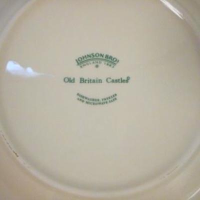 Lot 694 - 6 Dinner Plates by Johnson Brothers "Old Britain Castles" 