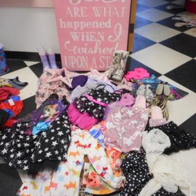 Lot 700 - Young Girls Clothing Lot